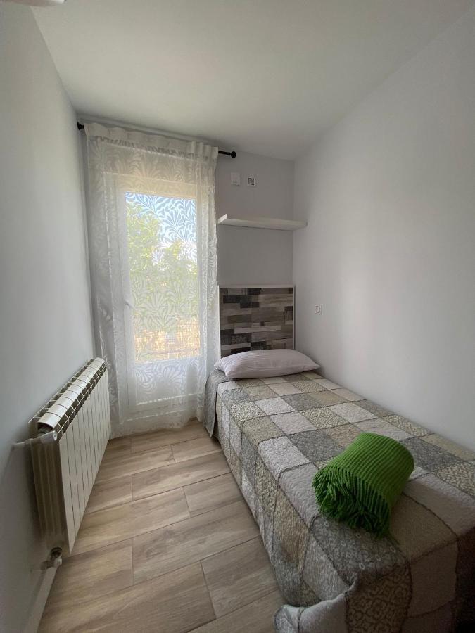 Casa Con Jardin Gatos Las Navas Del Marques