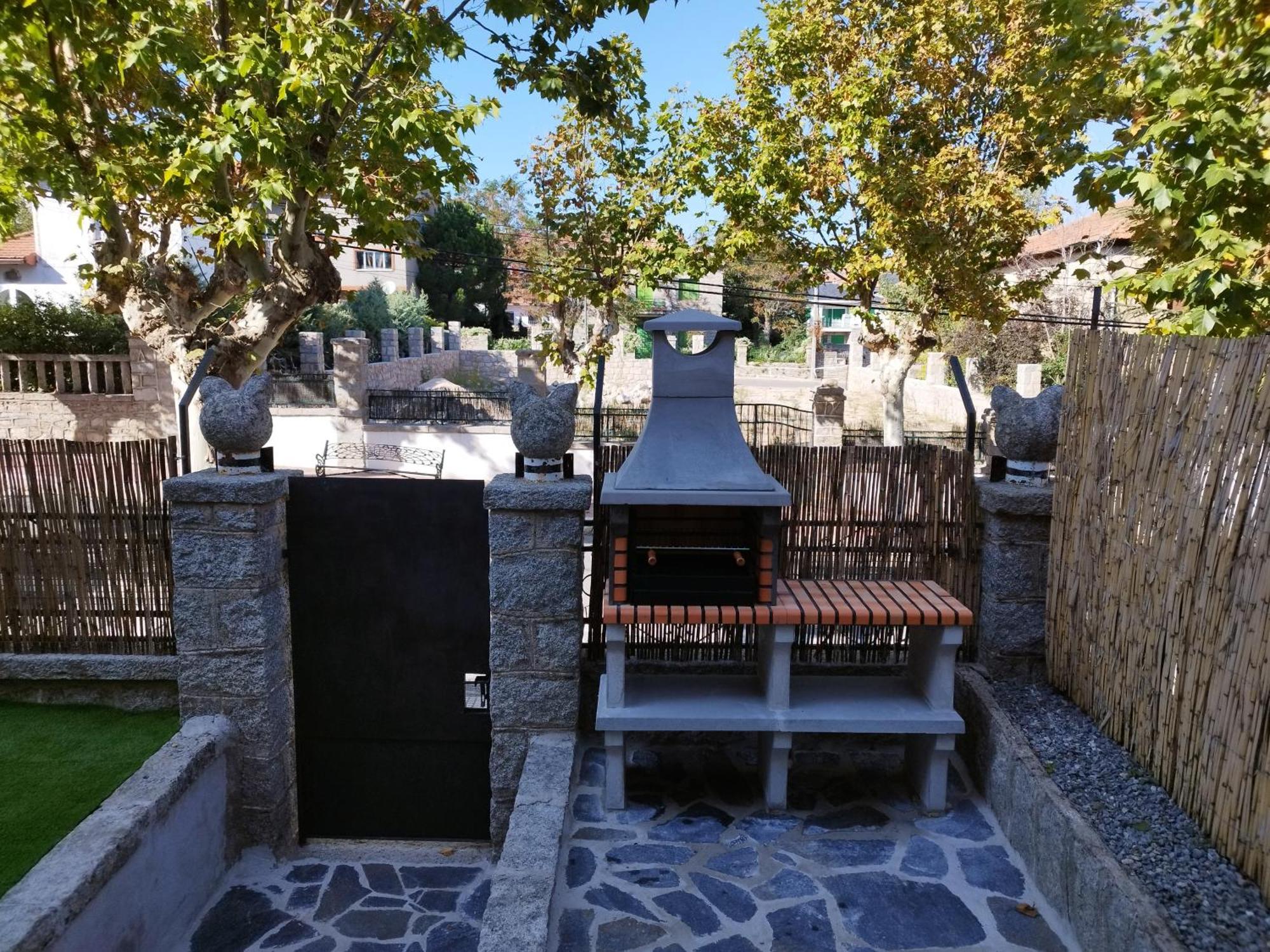 Casa Con Jardin Gatos Holiday home Las Navas Del Marques