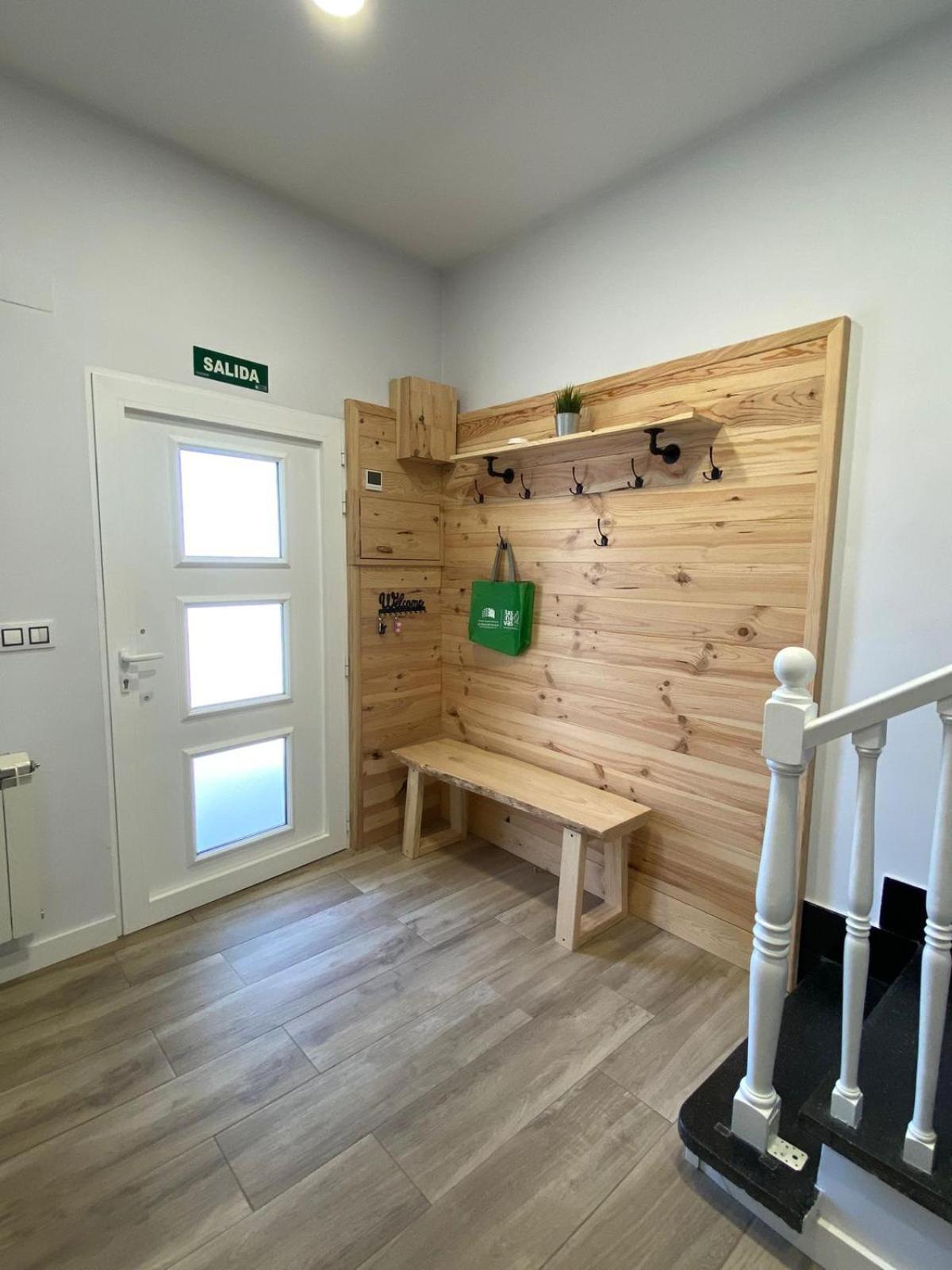 Casa Con Jardin Gatos Holiday home